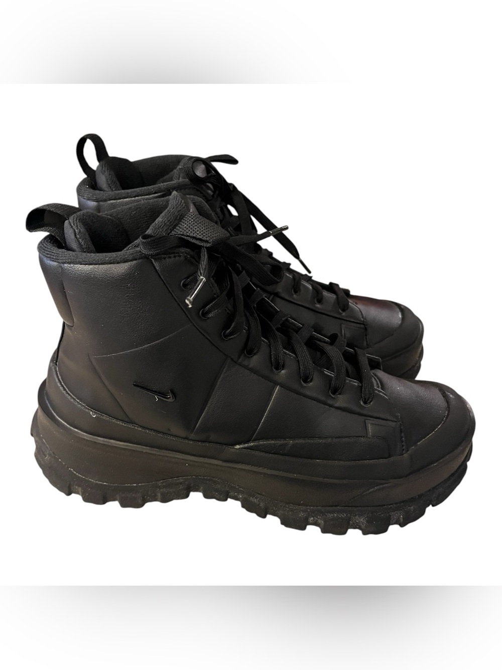 Nike Women’s Black High-Top Boots
